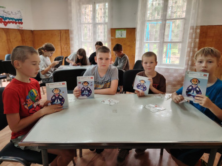 Первое знакомство с хранителями КвадроПланет.